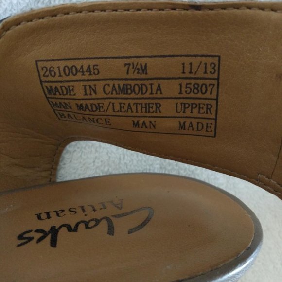 Women Clarks Pink Snakeskin Design Sandals 7 1/2 M - Picture 9 of 10